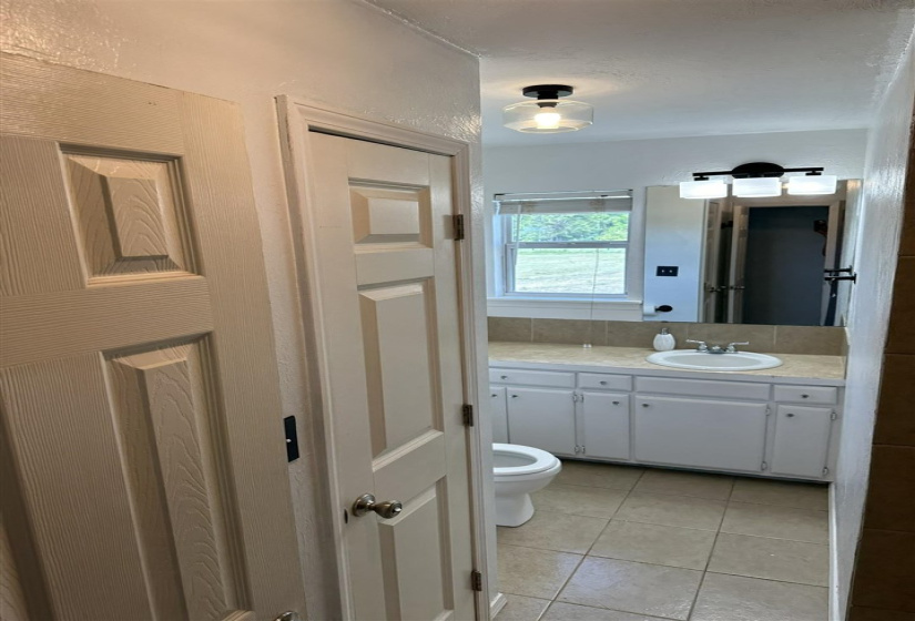 4 Bedrooms Bedrooms, 0 ,1 BathroomBathrooms,Residential,Single Family,Lily,1,132570