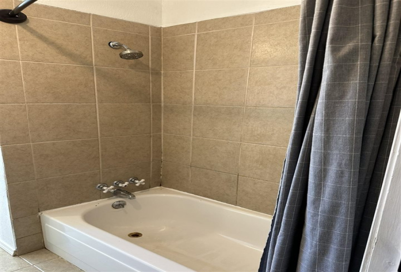 4 Bedrooms Bedrooms, 0 ,1 BathroomBathrooms,Residential,Single Family,Lily,1,132570
