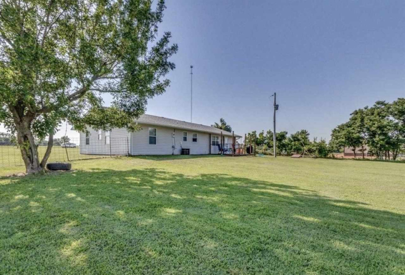 4 Bedrooms Bedrooms, 0 ,1 BathroomBathrooms,Residential,Single Family,Lily,1,132570