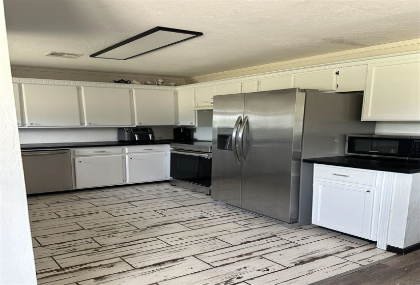 4 Bedrooms Bedrooms, 0 ,1 BathroomBathrooms,Residential,Single Family,Lily,1,132570