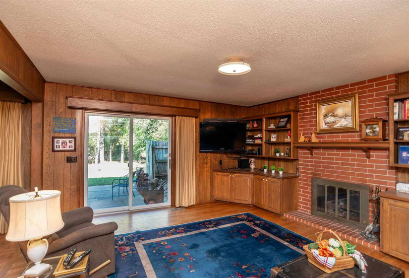 4 Bedrooms Bedrooms, 0 ,2 BathroomsBathrooms,Residential,Single Family,Lakeshore,2,132571