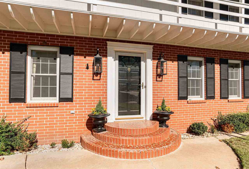 4 Bedrooms Bedrooms, 0 ,2 BathroomsBathrooms,Residential,Single Family,Lakeshore,2,132571