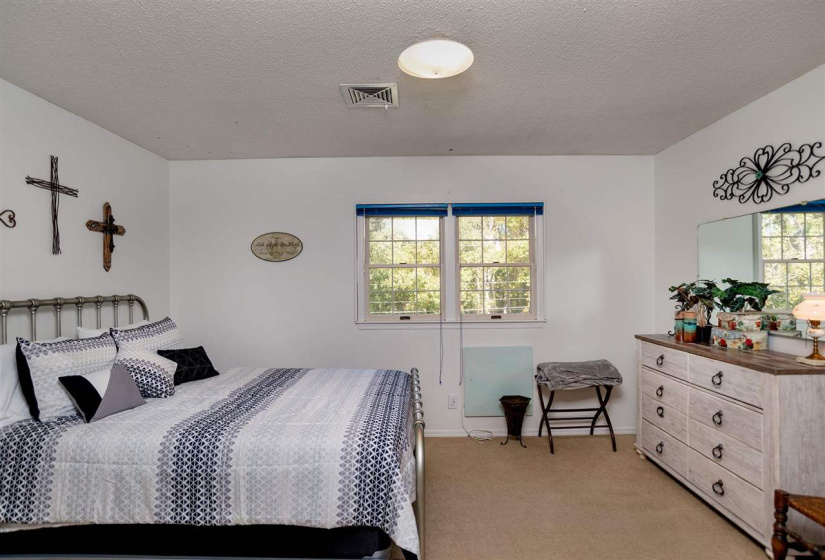 4 Bedrooms Bedrooms, 0 ,2 BathroomsBathrooms,Residential,Single Family,Lakeshore,2,132571