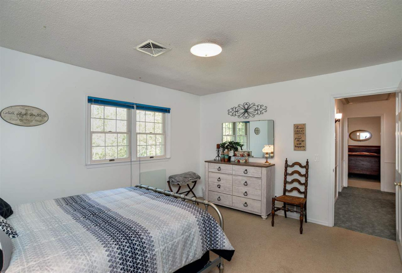 4 Bedrooms Bedrooms, 0 ,2 BathroomsBathrooms,Residential,Single Family,Lakeshore,2,132571