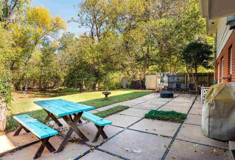 4 Bedrooms Bedrooms, 0 ,2 BathroomsBathrooms,Residential,Single Family,Lakeshore,2,132571