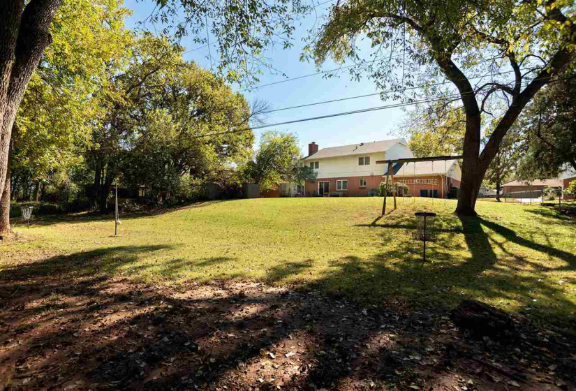 4 Bedrooms Bedrooms, 0 ,2 BathroomsBathrooms,Residential,Single Family,Lakeshore,2,132571