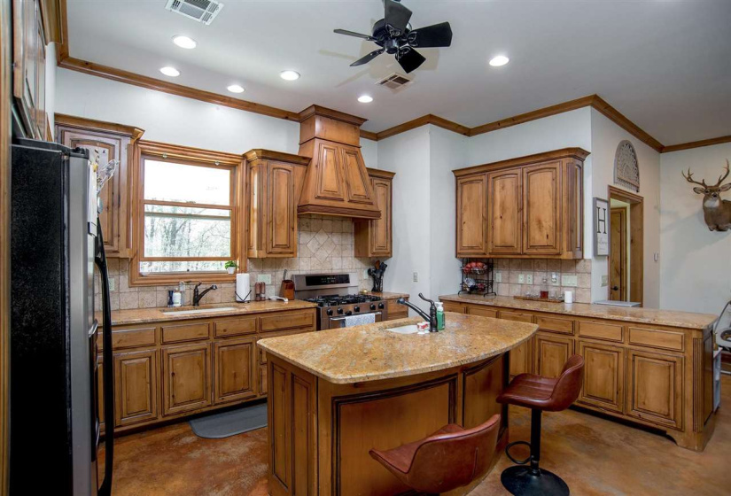3 Bedrooms Bedrooms, 0 ,2 BathroomsBathrooms,Residential,Single Family,840,2,132573