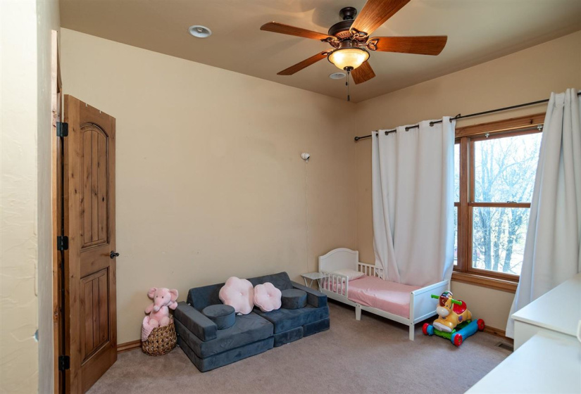 3 Bedrooms Bedrooms, 0 ,2 BathroomsBathrooms,Residential,Single Family,840,2,132573