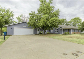 3 Bedrooms Bedrooms, 0 ,2 BathroomsBathrooms,Residential,Single Family,Vena,1,132574
