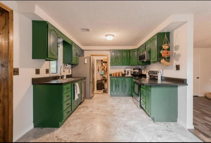 3 Bedrooms Bedrooms, 0 ,2 BathroomsBathrooms,Residential,Single Family,Vena,1,132574