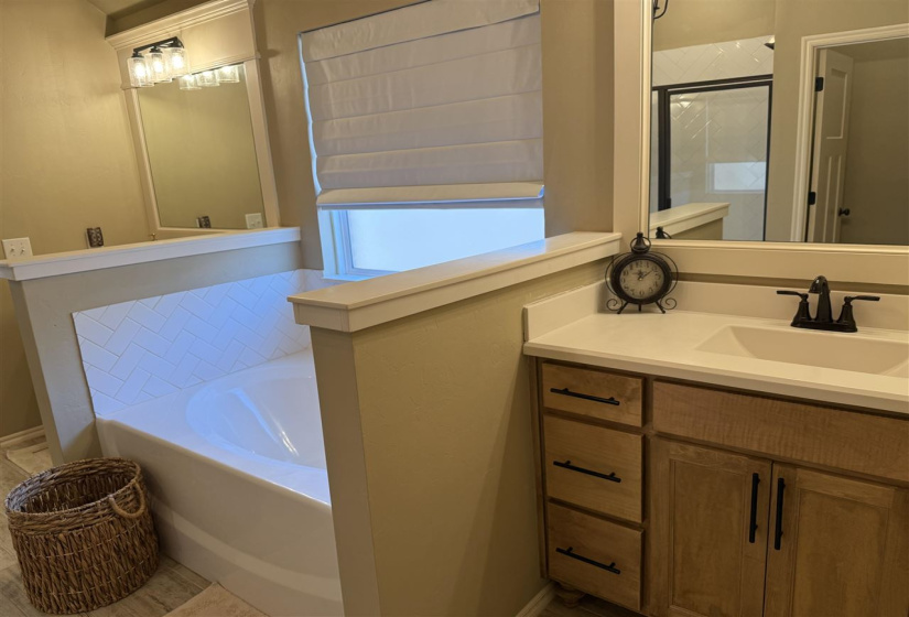 3 Bedrooms Bedrooms, 0 ,2 BathroomsBathrooms,Residential,Single Family,Platinum,1,132576