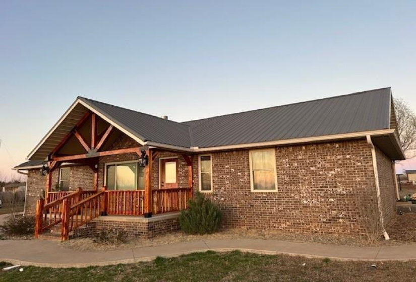 3 Bedrooms Bedrooms, 0 ,2 BathroomsBathrooms,Residential,Single Family,743,1,132604