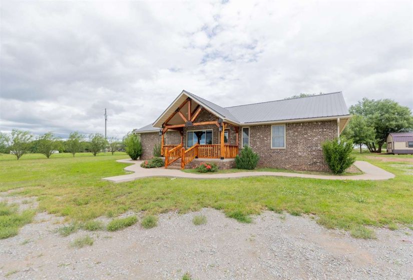 3 Bedrooms Bedrooms, 0 ,2 BathroomsBathrooms,Residential,Single Family,743,1,132604