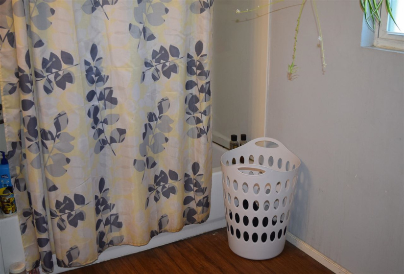 4 Bedrooms Bedrooms, 0 ,2 BathroomsBathrooms,Residential,Single Family,Boston,2,132607
