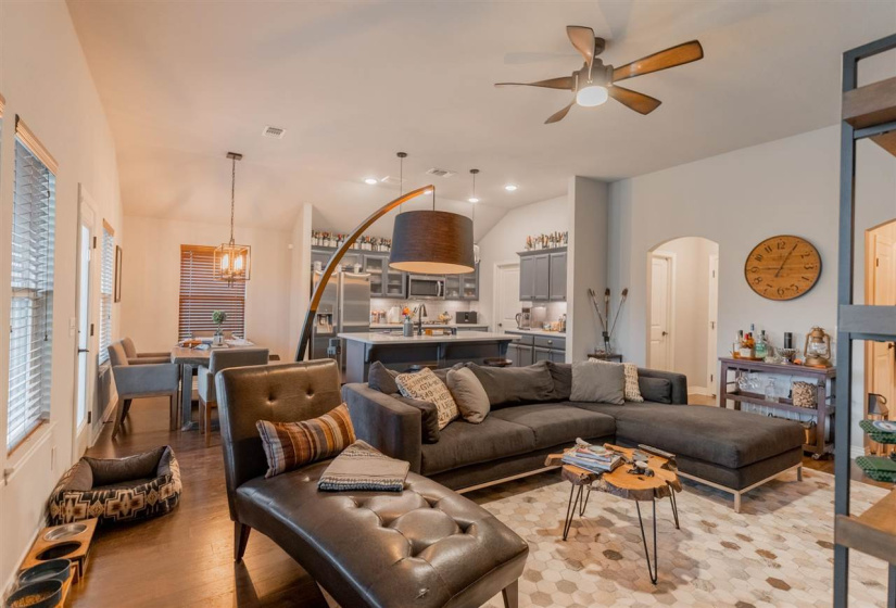 3 Bedrooms Bedrooms, 0 ,2 BathroomsBathrooms,Residential,Single Family,Landry,1,132617