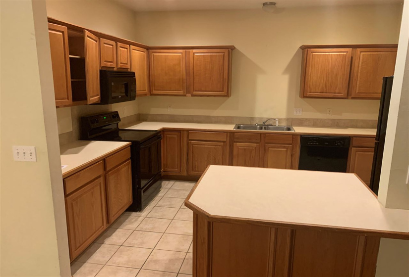 0 , 0 ,3 BathroomsBathrooms,Multi-family,Duplex,Devin Lea,1,132620