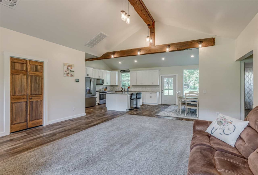 3 Bedrooms Bedrooms, 0 ,2 BathroomsBathrooms,Residential,Single Family,Brush Creek,1,132624
