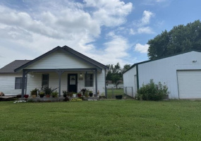 3 Bedrooms Bedrooms, 0 ,2 BathroomsBathrooms,Residential,Single Family,1st,1,132630