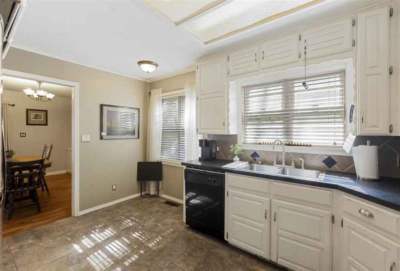 3 Bedrooms Bedrooms, 0 ,2 BathroomsBathrooms,Residential,Single Family,Cherokee,1,132633
