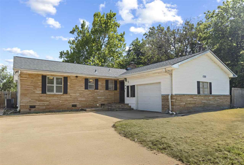 3 Bedrooms Bedrooms, 0 ,2 BathroomsBathrooms,Residential,Single Family,Cherokee,1,132633