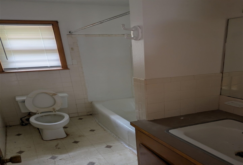 4 Bedrooms Bedrooms, 0 ,1 BathroomBathrooms,Residential,Single Family,Stanley,1,132634