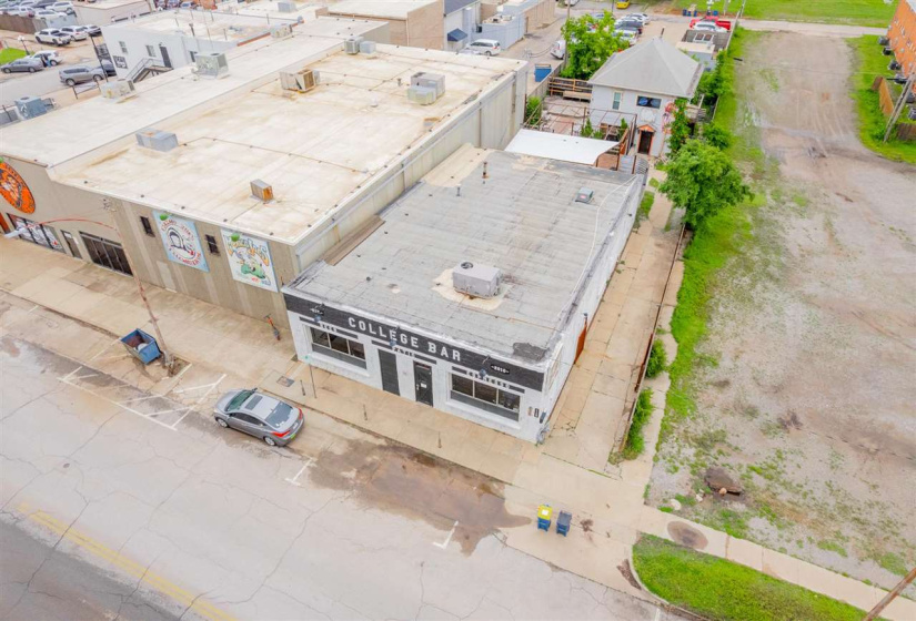 0 , 0 ,1 BathroomBathrooms,Commercial/industrial,Commercial,Knoblock,1,132648