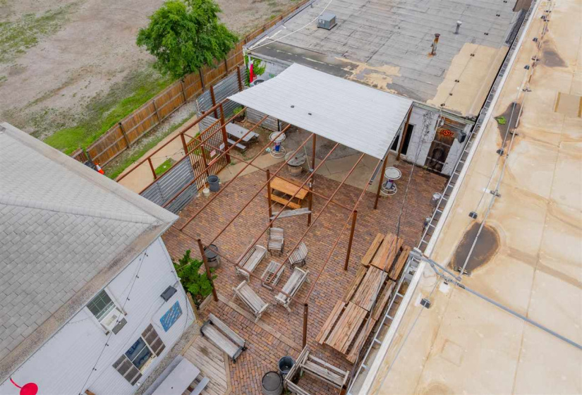 0 , 0 ,1 BathroomBathrooms,Commercial/industrial,Commercial,Knoblock,1,132648