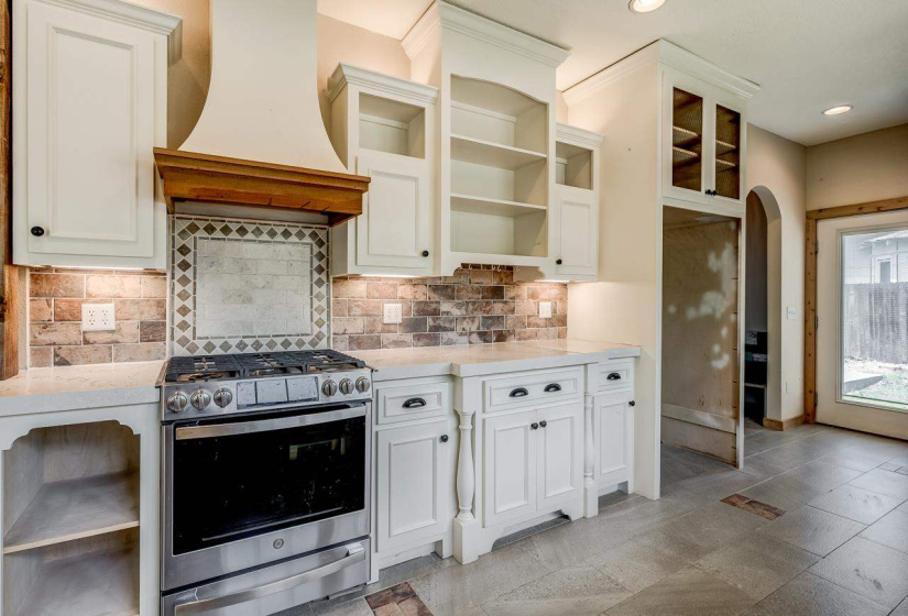 3 Bedrooms Bedrooms, 0 ,1 BathroomBathrooms,Residential,Single Family,5th,1,132647