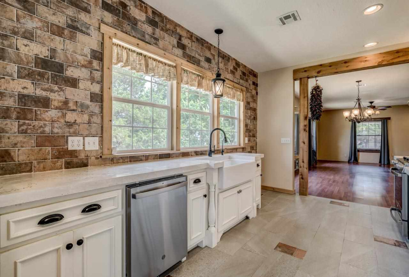 3 Bedrooms Bedrooms, 0 ,1 BathroomBathrooms,Residential,Single Family,5th,1,132647