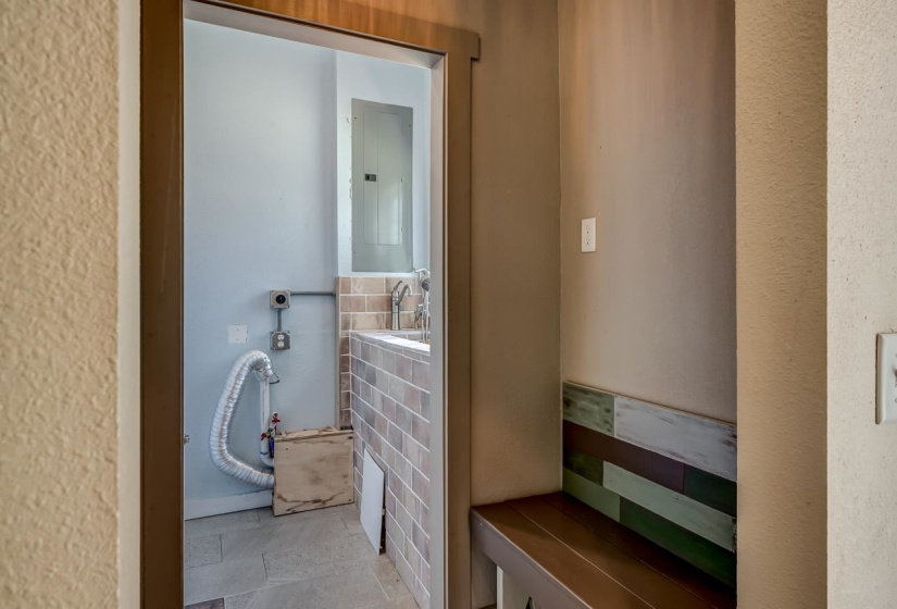 3 Bedrooms Bedrooms, 0 ,1 BathroomBathrooms,Residential,Single Family,5th,1,132647