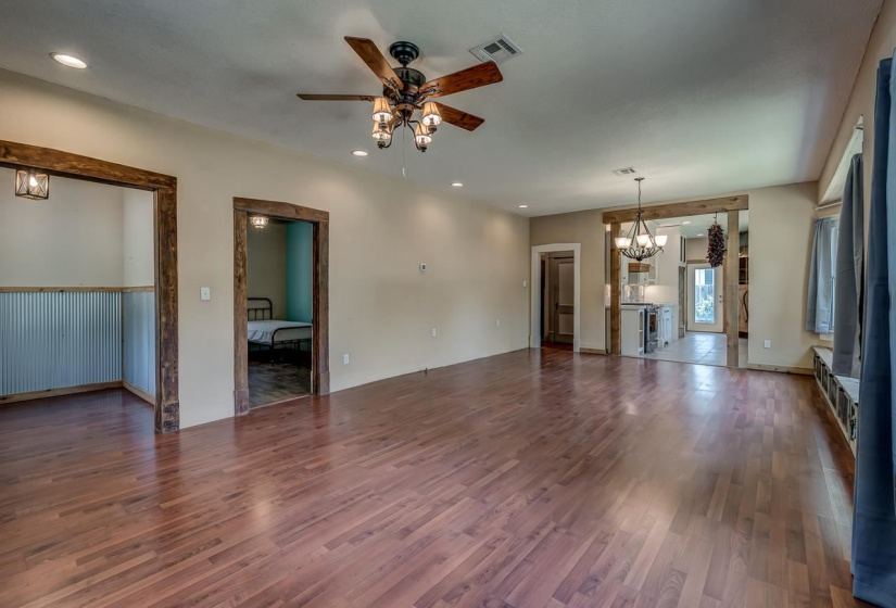 3 Bedrooms Bedrooms, 0 ,1 BathroomBathrooms,Residential,Single Family,5th,1,132647