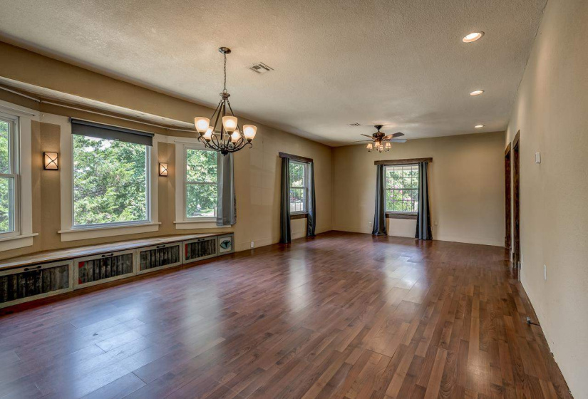3 Bedrooms Bedrooms, 0 ,1 BathroomBathrooms,Residential,Single Family,5th,1,132647