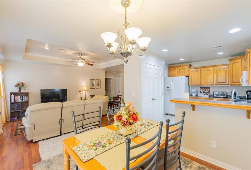 3 Bedrooms Bedrooms, 0 ,2 BathroomsBathrooms,Residential,Single Family,Emma,1,132649