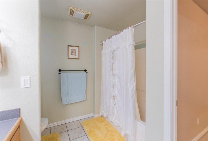 3 Bedrooms Bedrooms, 0 ,2 BathroomsBathrooms,Residential,Single Family,Emma,1,132649