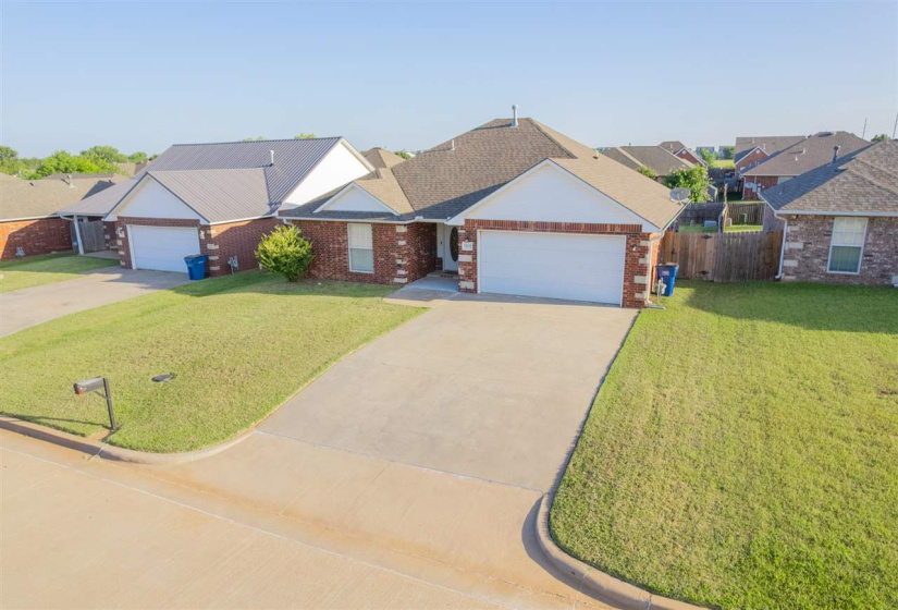 3 Bedrooms Bedrooms, 0 ,2 BathroomsBathrooms,Residential,Single Family,Emma,1,132649
