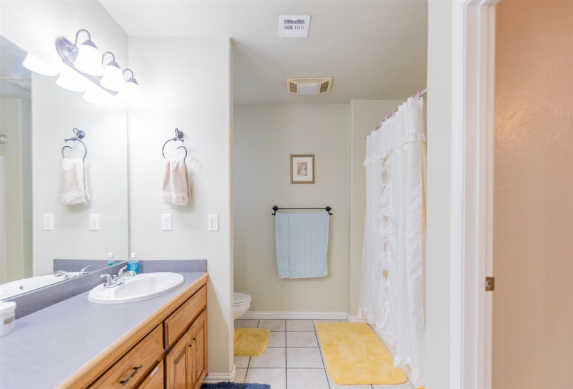 3 Bedrooms Bedrooms, 0 ,2 BathroomsBathrooms,Residential,Single Family,Emma,1,132649