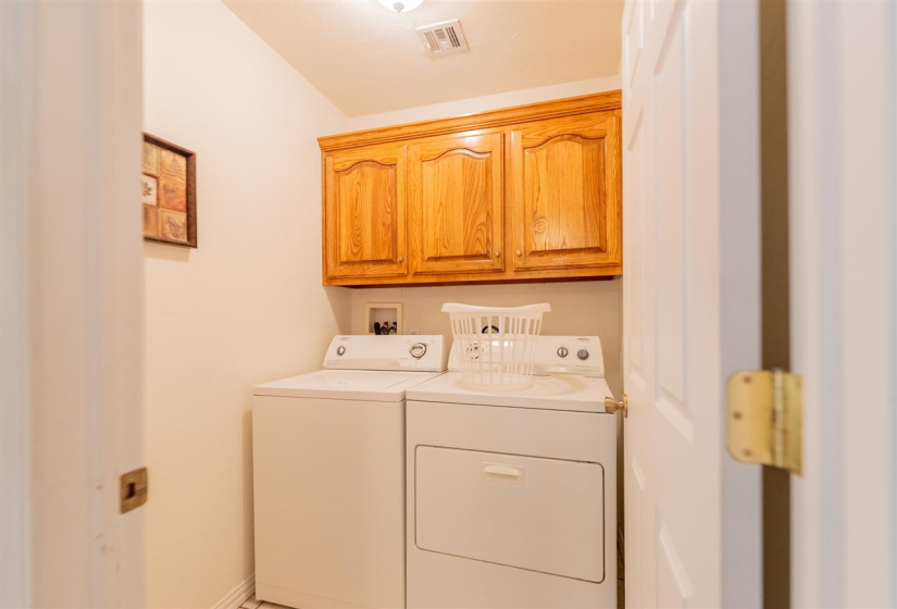 3 Bedrooms Bedrooms, 0 ,2 BathroomsBathrooms,Residential,Single Family,Emma,1,132649