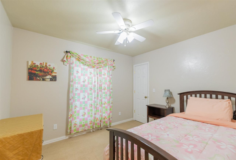 3 Bedrooms Bedrooms, 0 ,2 BathroomsBathrooms,Residential,Single Family,Emma,1,132649