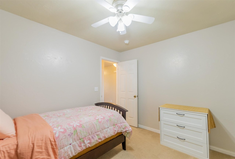 3 Bedrooms Bedrooms, 0 ,2 BathroomsBathrooms,Residential,Single Family,Emma,1,132649