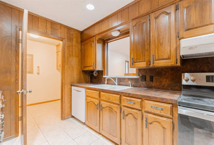 3 Bedrooms Bedrooms, 0 ,2 BathroomsBathrooms,Residential,Single Family,Payne,1,132653