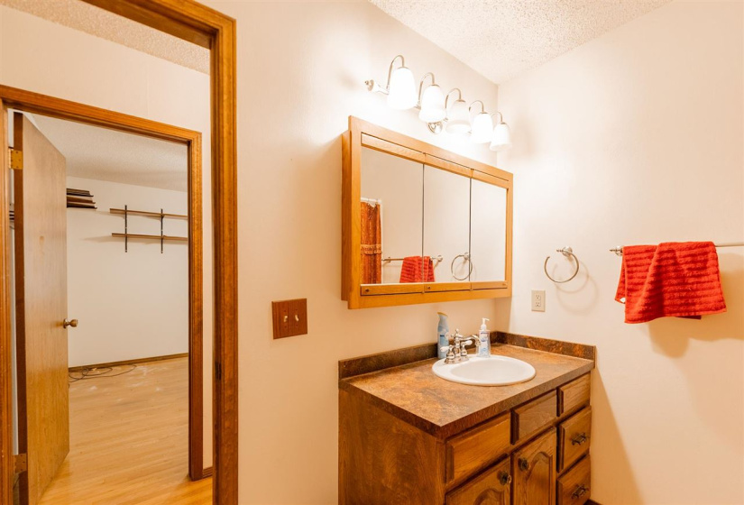 3 Bedrooms Bedrooms, 0 ,2 BathroomsBathrooms,Residential,Single Family,Payne,1,132653