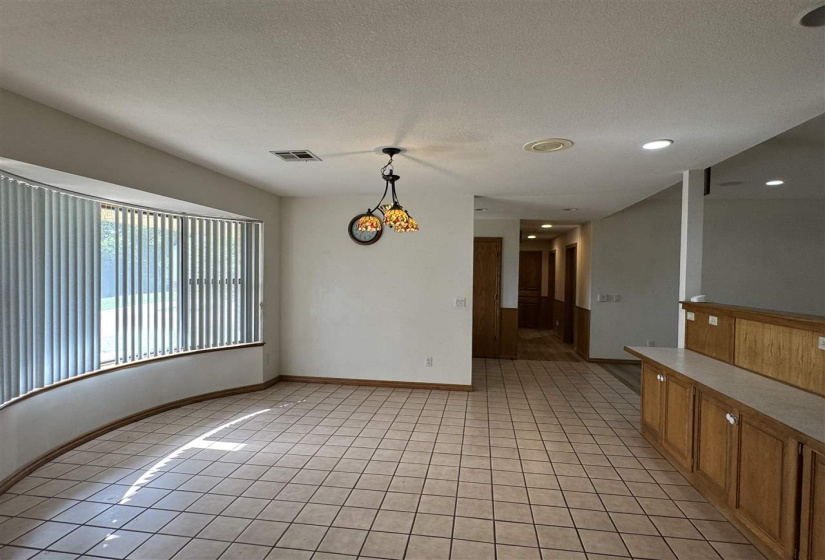 4 Bedrooms Bedrooms, 0 ,3 BathroomsBathrooms,Residential,Single Family,Country Club,1,132670