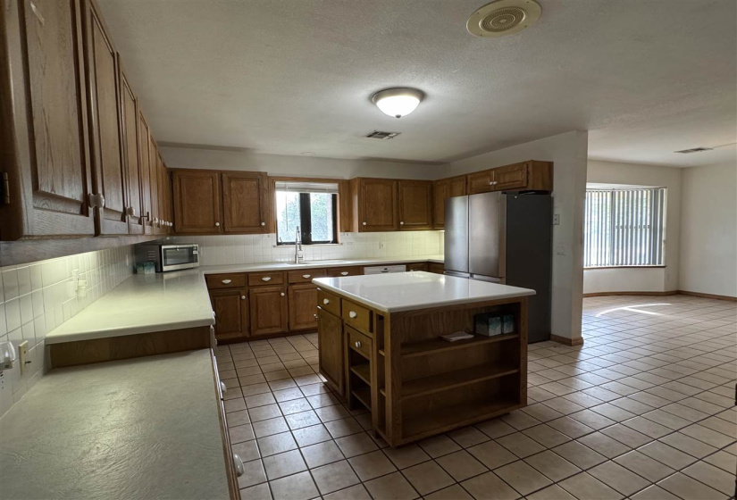 4 Bedrooms Bedrooms, 0 ,3 BathroomsBathrooms,Residential,Single Family,Country Club,1,132670