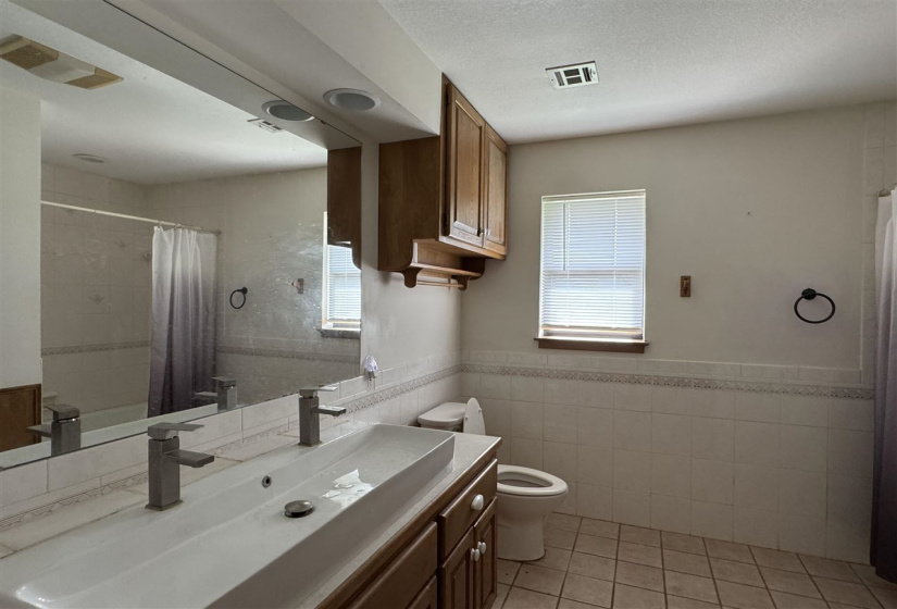 4 Bedrooms Bedrooms, 0 ,3 BathroomsBathrooms,Residential,Single Family,Country Club,1,132670
