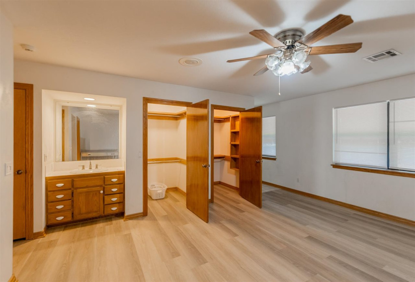 4 Bedrooms Bedrooms, 0 ,3 BathroomsBathrooms,Residential,Single Family,Country Club,1,132670