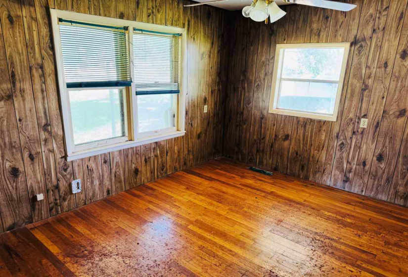 3 Bedrooms Bedrooms, 0 ,1 BathroomBathrooms,Residential,Single Family,Holly,1.5,132673
