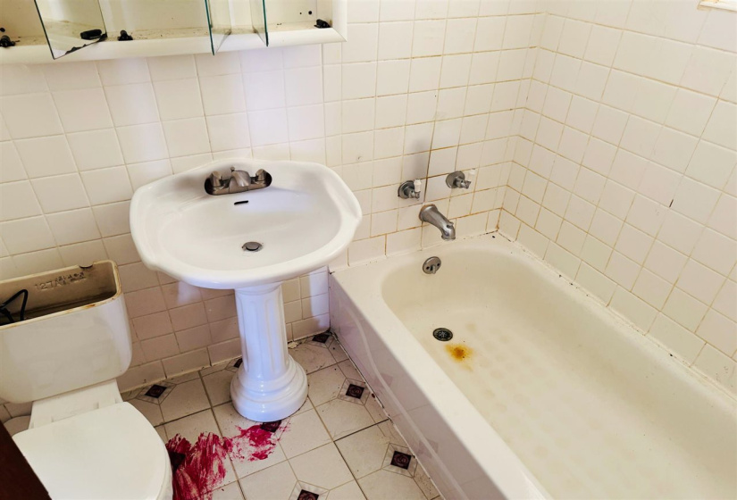 3 Bedrooms Bedrooms, 0 ,1 BathroomBathrooms,Residential,Single Family,Holly,1.5,132673