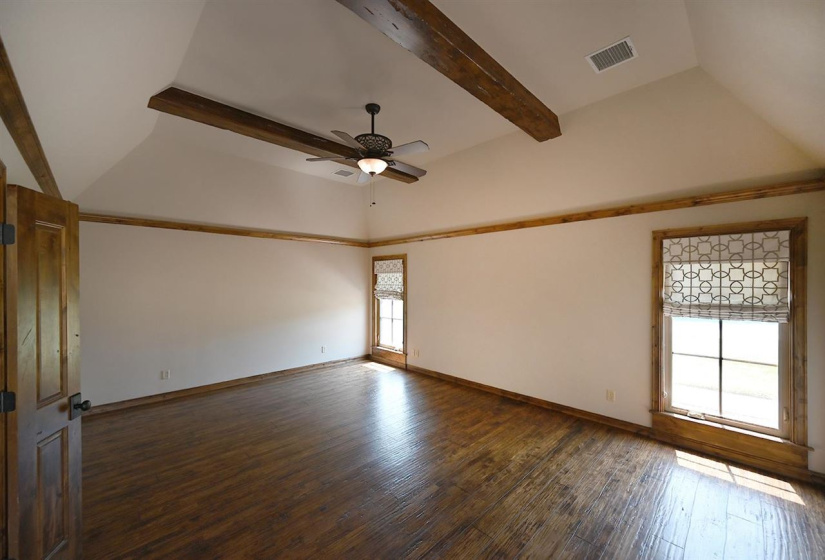 4 Bedrooms Bedrooms, 0 ,3 BathroomsBathrooms,Residential,Single Family,Chateau,1.5,132674