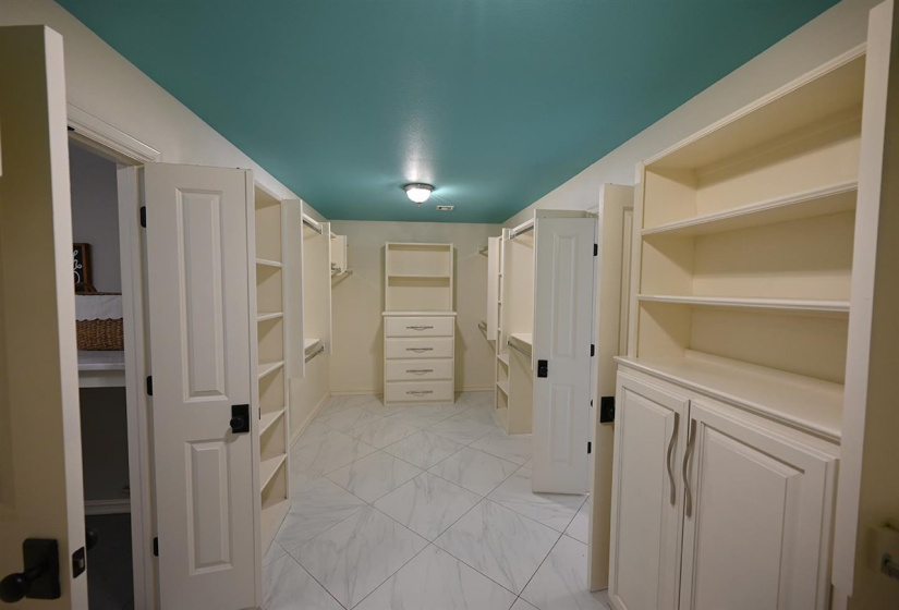 4 Bedrooms Bedrooms, 0 ,3 BathroomsBathrooms,Residential,Single Family,Chateau,1.5,132674