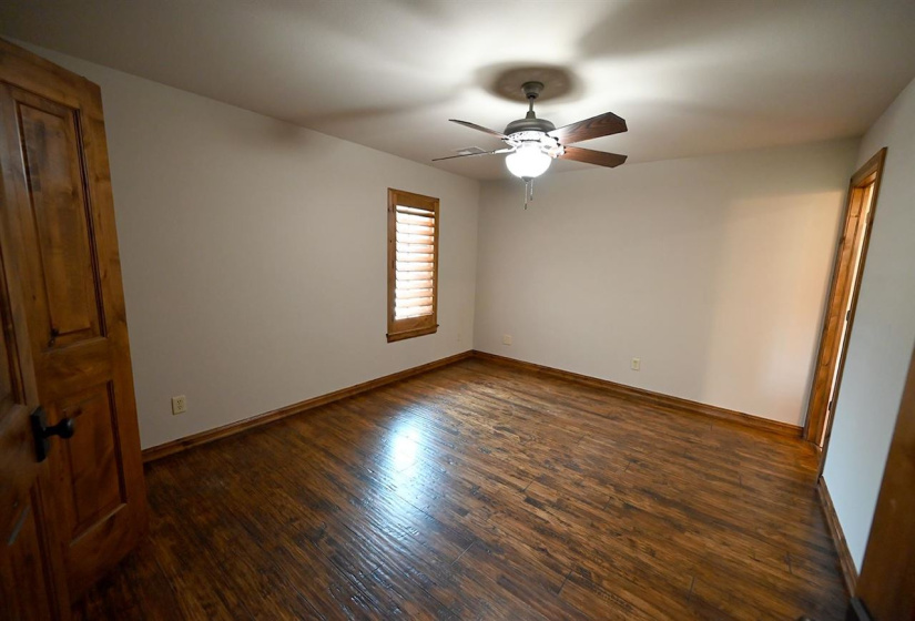 4 Bedrooms Bedrooms, 0 ,3 BathroomsBathrooms,Residential,Single Family,Chateau,1.5,132674